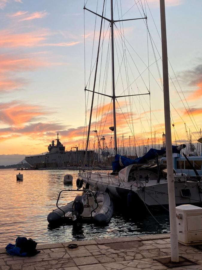 Appartamento Marinca Du Port De Tolone Esterno foto