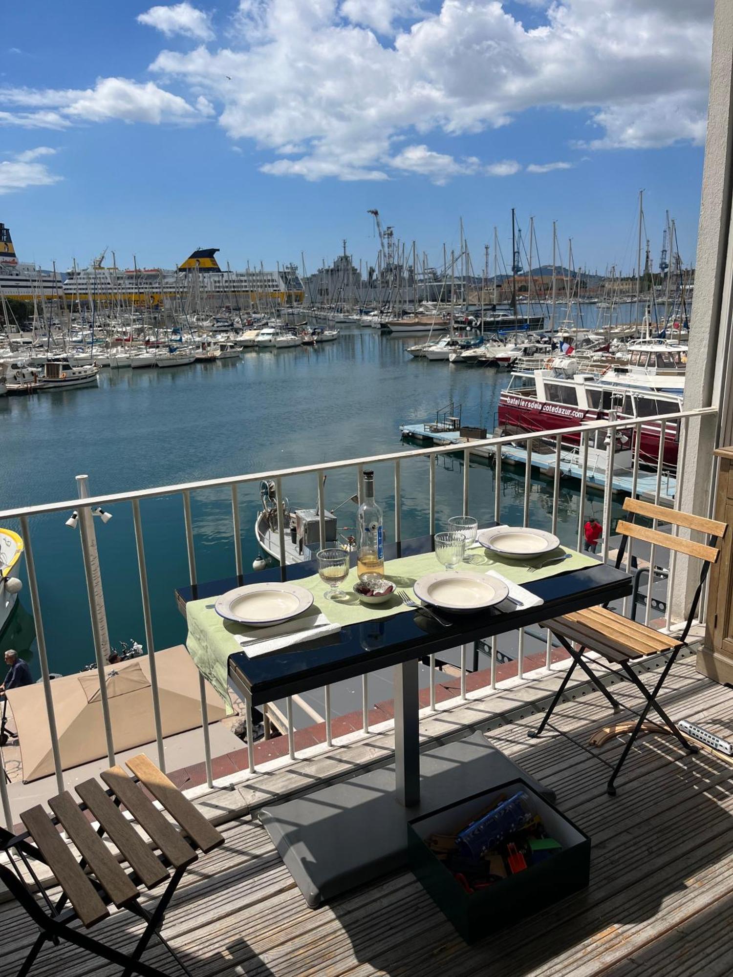 Appartamento Marinca Du Port De Tolone Esterno foto