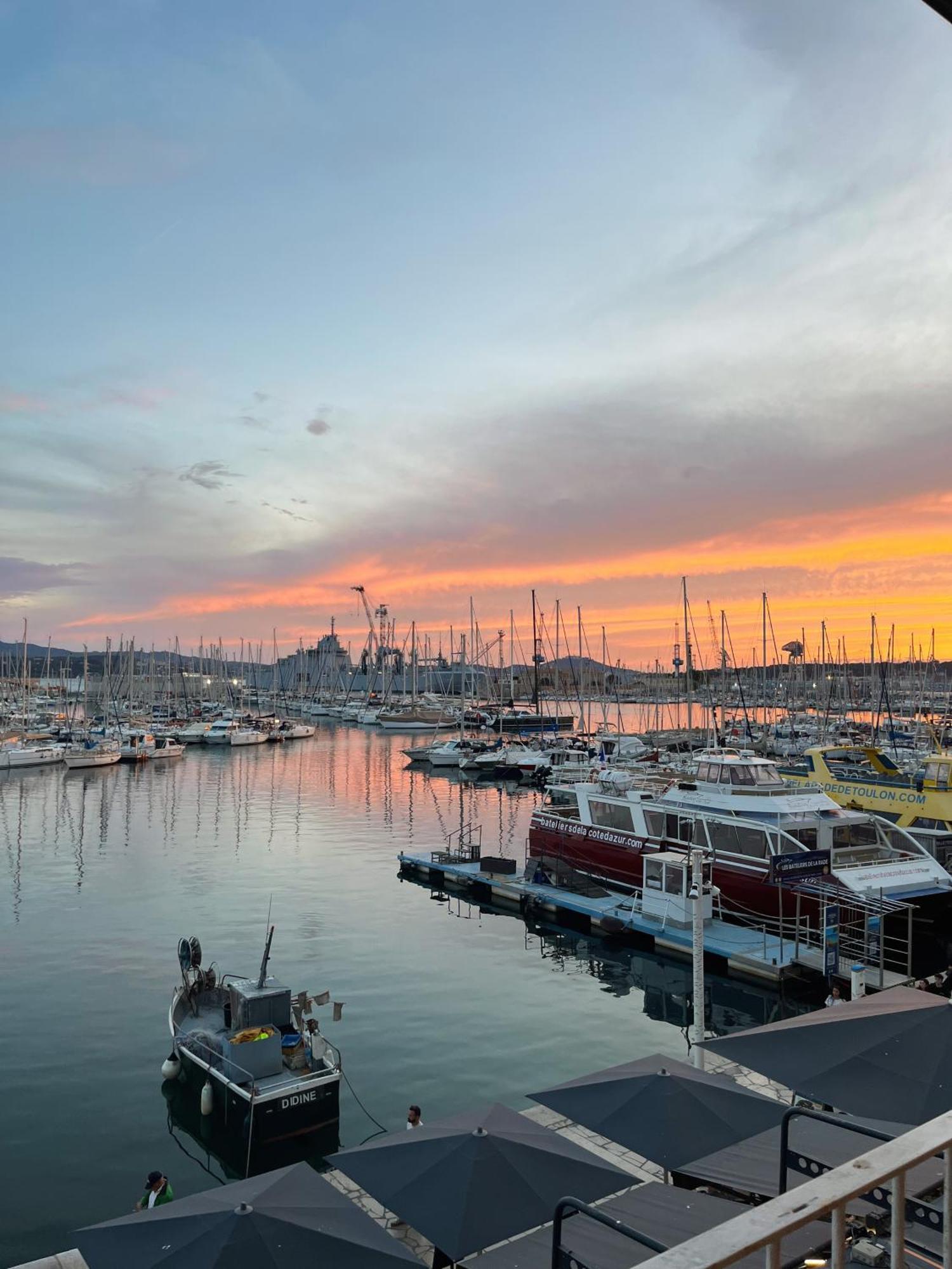 Appartamento Marinca Du Port De Tolone Esterno foto